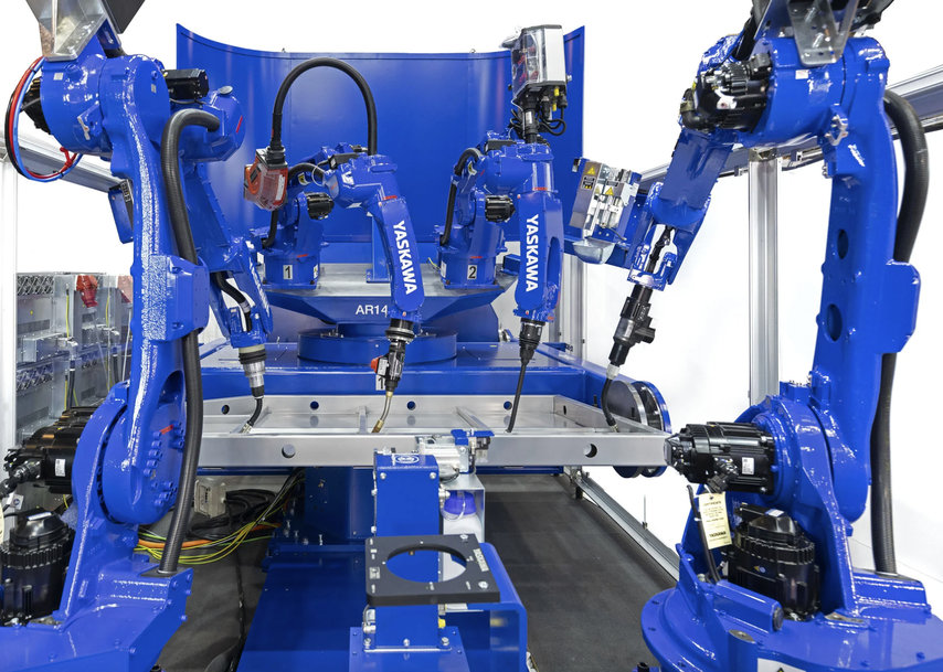 YASKAWA AUF DER EUROBLECH 2024 - MOTOMAN-ROBOTER UND TURNKEY-SCHWEISSANLAGEN